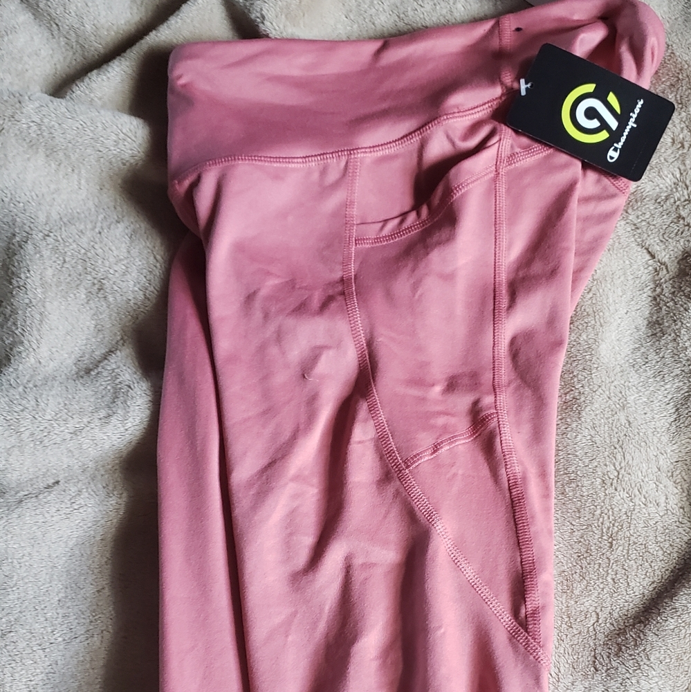 BNWT Champion 7/8 athletic legging